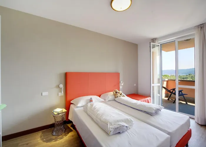 Isolino - Fon104 By Interhome